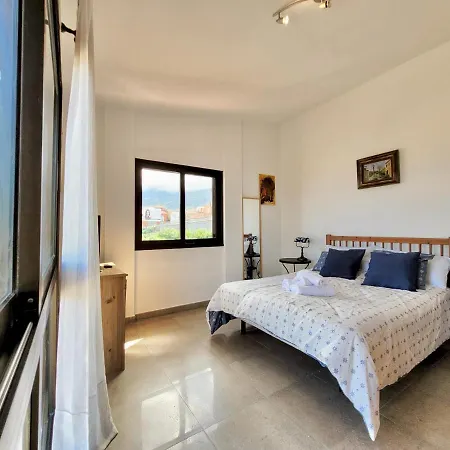 Briones Apartment *